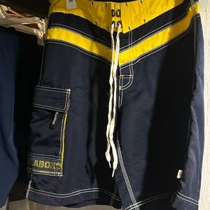 Billabong board shorts 34